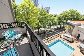 American Hotel Atlanta Downtown, Tapestry Collection Hilton