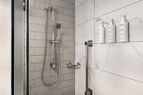 American Hotel Atlanta Downtown, Tapestry Collection Hilton