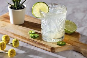 American Hotel Atlanta Downtown, Tapestry Collection Hilton