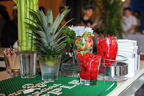 Catalina Hotel & Beach Club