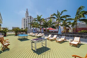 Catalina Hotel & Beach Club