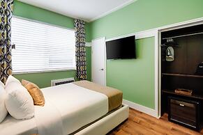 Catalina Hotel & Beach Club