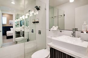 Catalina Hotel & Beach Club