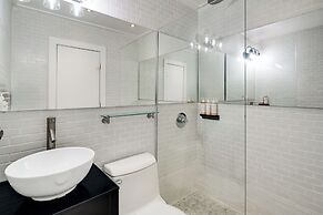 Catalina Hotel & Beach Club