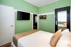 Catalina Hotel & Beach Club