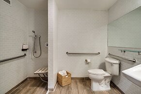 Catalina Hotel & Beach Club