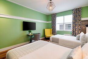 Catalina Hotel & Beach Club