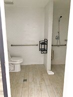 Catalina Hotel & Beach Club