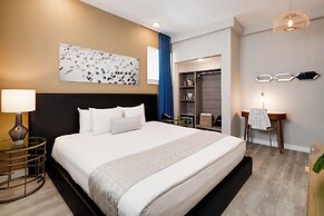 Catalina Hotel & Beach Club