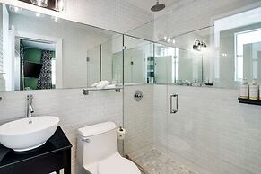 Catalina Hotel & Beach Club