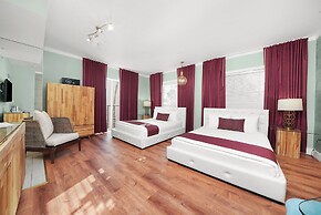 Catalina Hotel & Beach Club