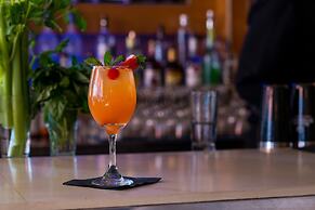 Catalina Hotel & Beach Club