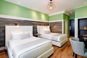 Catalina Hotel & Beach Club