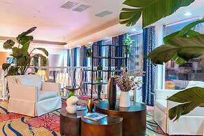 Catalina Hotel & Beach Club