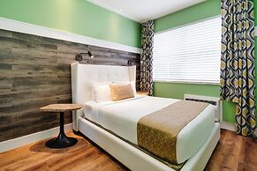 Catalina Hotel & Beach Club