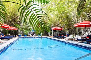 Catalina Hotel & Beach Club