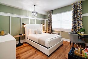 Catalina Hotel & Beach Club