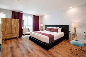 Catalina Hotel & Beach Club