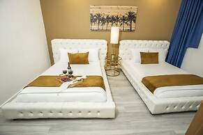 Catalina Hotel & Beach Club