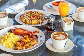 Catalina Hotel & Beach Club