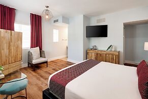 Catalina Hotel & Beach Club