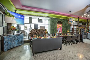 Catalina Hotel & Beach Club