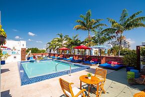 Catalina Hotel & Beach Club