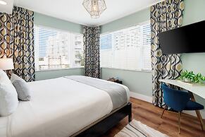 Catalina Hotel & Beach Club