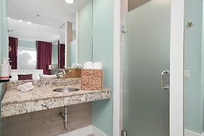 Catalina Hotel & Beach Club