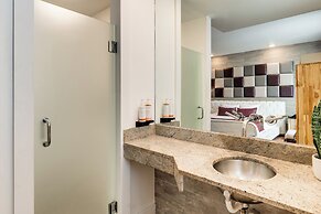 Catalina Hotel & Beach Club