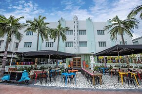 Catalina Hotel & Beach Club