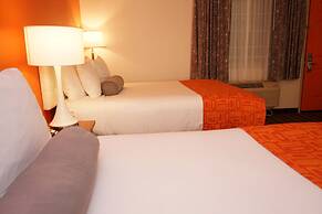 Howard Johnson by Wyndham Salinas