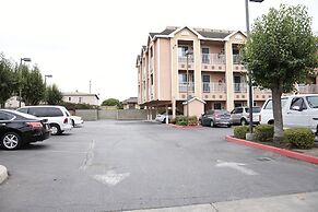 Howard Johnson by Wyndham Salinas