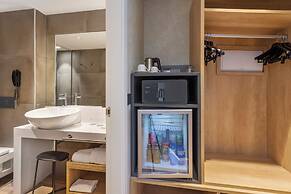 Catalonia Giralda Hotel