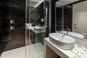 Catalonia Giralda Hotel