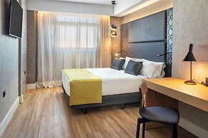 Catalonia Giralda Hotel