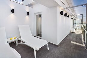 Catalonia Giralda Hotel