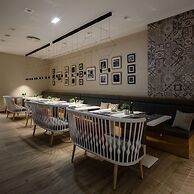 Catalonia Giralda Hotel