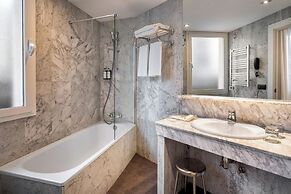 Catalonia Giralda Hotel