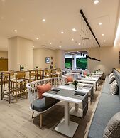 Catalonia Giralda Hotel