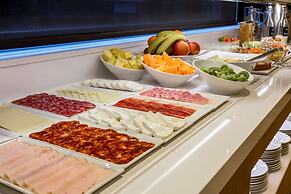 Catalonia Giralda Hotel