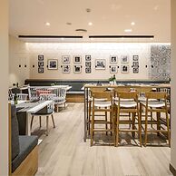 Catalonia Giralda Hotel