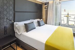 Catalonia Giralda Hotel