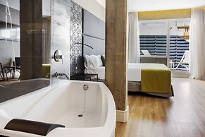 Catalonia Giralda Hotel