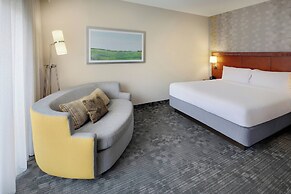 Courtyard by Marriott Addison Midway