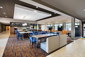 Courtyard by Marriott Addison Midway