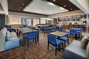 Courtyard by Marriott Addison Midway