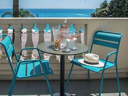 Mercure Nice Marche aux Fleurs