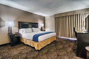 Holiday Inn Express Detroit-Birmingham, an IHG Hotel