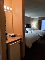 Holiday Inn Express Detroit-Birmingham, an IHG Hotel
